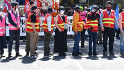 Annecy : pr&egrave;s de 500 personnes d&eacute;filent pour le 1er mai