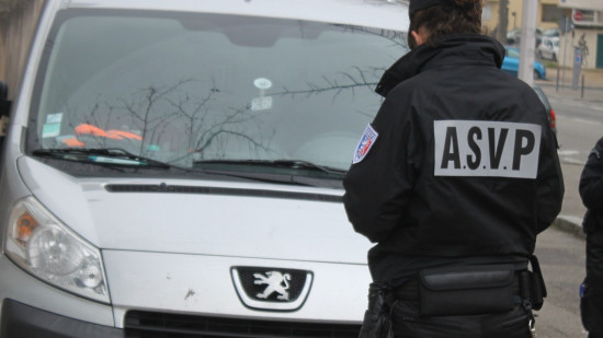 À Annecy, le stationnement va devenir payant dans une grande partie de ce quartier : découvrez lequel