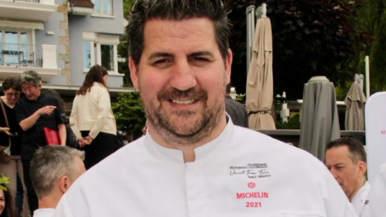 A Annecy, Vincent Favre Félix rend son étoile Michelin : "Ce qui compte, c'est le plaisir du client" A Annecy, Vincent Favre Félix rend son étoile Michelin : "Ce qui compte, c'est le plaisir du client"