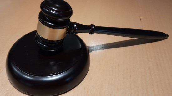 Annecy : Fantômes, barre de fer magique, banque... soins psychiatriques obligatoires pour un homme violent Annecy : Fantômes, barre de fer magique, banque... soins psychiatriques obligatoires pour un homme violent