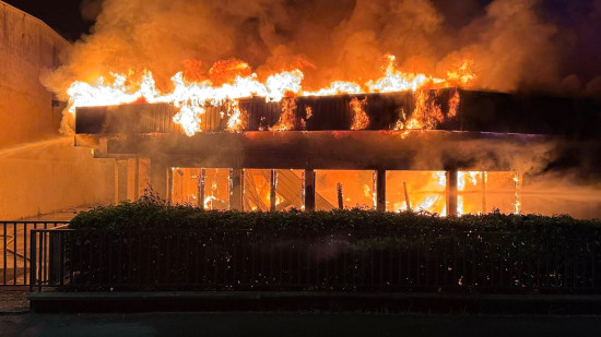 Annecy : l'école des Teppes ravagée par les flammes, la piste criminelle privilégiée ? Annecy : l'école des Teppes ravagée par les flammes, la piste criminelle privilégiée ?