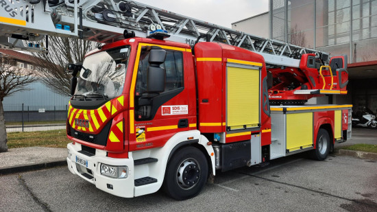 Haute-Savoie : Un camping-car en feu sur l'A410