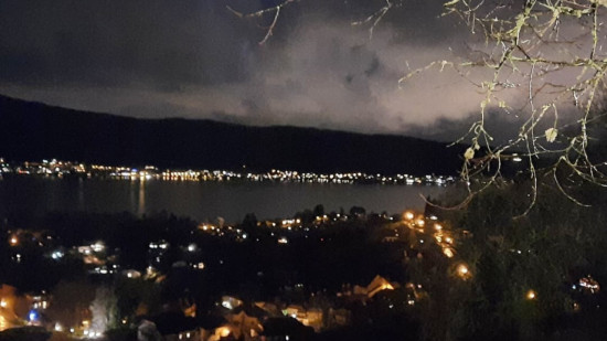 La ville d'Annecy éclairée plus longtemps et plus souvent