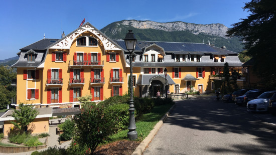 Annecy: l'hôtel les Trésoms accueille une déambulation théâtrale surprenante Annecy: l'hôtel les Trésoms accueille une déambulation théâtrale surprenante