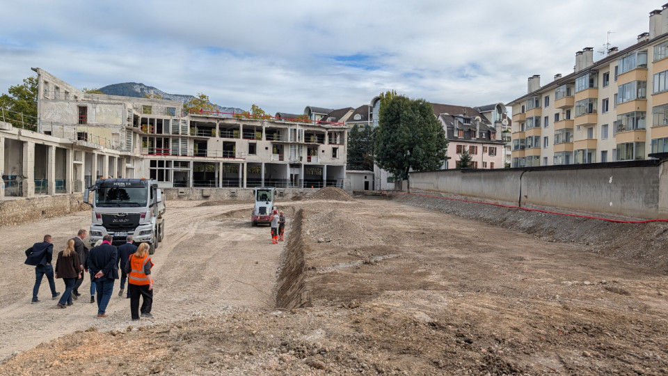 Annecy : D&eacute;but de la reconstruction de la caserne des Romains