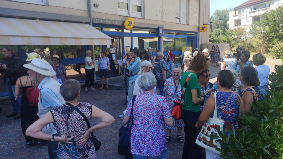 Fermeture de La Poste &agrave; Annecy-Novel : "Il y a mati&egrave;re &agrave; faire vivre le bureau"